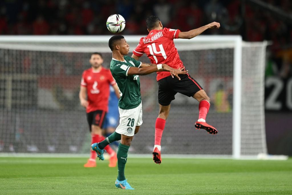 بلال: يجب على الأهلي أن يتخذ موقفاً دفاعياً أمام بالميراس بلال: يجب على الأهلي أن يتخذ موقفاً دفاعياً أمام بالميراس