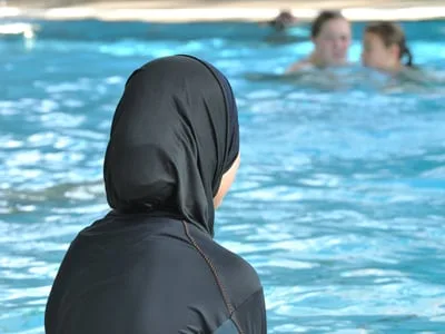 سوريا تلزم النساء بارتداء البوركيني وملابس السباحة المحتشمة على الشواطئ سوريا تلزم النساء بارتداء البوركيني وملابس السباحة المحتشمة على الشواطئ