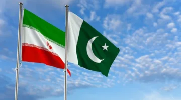وزير الدفاع الباكستاني: الهجمات الأمريكية على إيران غير مبررة وتؤدي إلى تصعيد النزاع في المنطقة بما يضر بالجميع