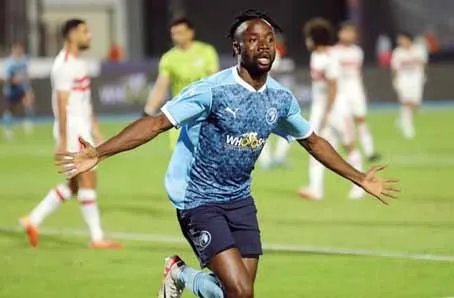 3 ملايين دولار تشجع ماييلي على مغادرة بيراميدز إلى جنوب إفريقيا 3 ملايين دولار تشجع ماييلي على مغادرة بيراميدز إلى جنوب إفريقيا