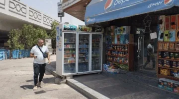 استجابة لمطالب السكان.. حملة شاملة لإزالة المخالفات في مدينة المعراج بالبساتين (صور)
