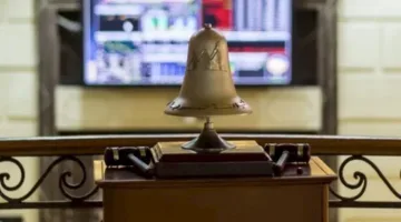 36 مليار جنيه خسائر.. المؤشر الرئيسي للبورصة يتراجع 1.68% في منتصف التداولات