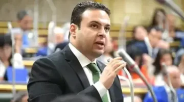 النائب عبدالمنعم إمام يعبر عن استيائه من تزايد مشروعات القوانين المقدمة من الحكومة في فترة قصيرة: وكأنها كانت في سبات.