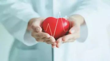 4 أطعمة تدعم صحة القلب وتساعد على خفض ضغط الدم