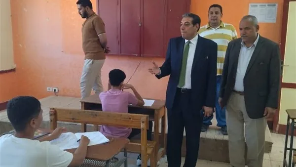 وكيل وزارة التعليم بجنوب سيناء يزور مراكز الامتحانات بإدارة الطور التعليمية وكيل وزارة التعليم بجنوب سيناء يزور مراكز الامتحانات بإدارة الطور التعليمية