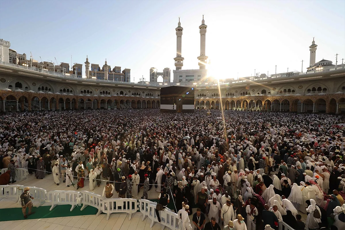 نائب أمير مكة المكرمة يعلن عن نجاح موسم الحج هذا العام من حيث الأمن والصحة والخدمات نائب أمير مكة المكرمة يعلن عن نجاح موسم الحج هذا العام من حيث الأمن والصحة والخدمات