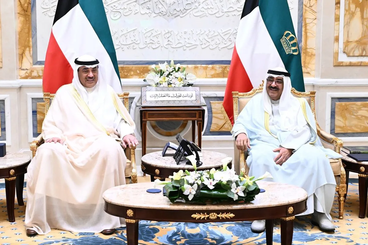 سمو أمير البلاد يستضيف سمو ولي العهد سمو أمير البلاد يستضيف سمو ولي العهد