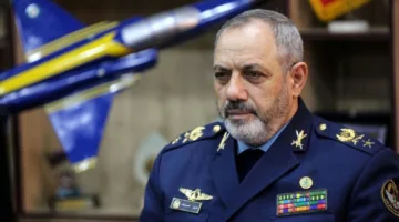 طهران تحذر من استهداف القواعد الأمريكية في المنطقة في حال حدوث صراع عسكري.