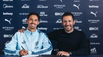 مانشستر سيتي يضم لاعب الوسط الهولندي رايندرس إلى صفوفه