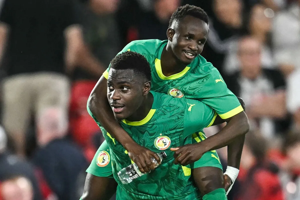 السنغال تكتب تاريخًا جديدًا بفوزها على إنكلترا السنغال تكتب تاريخًا جديدًا بفوزها على إنكلترا