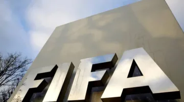 كاميرا جديدة مدمجة في جسم الحكم لتقديم منظور جديد
