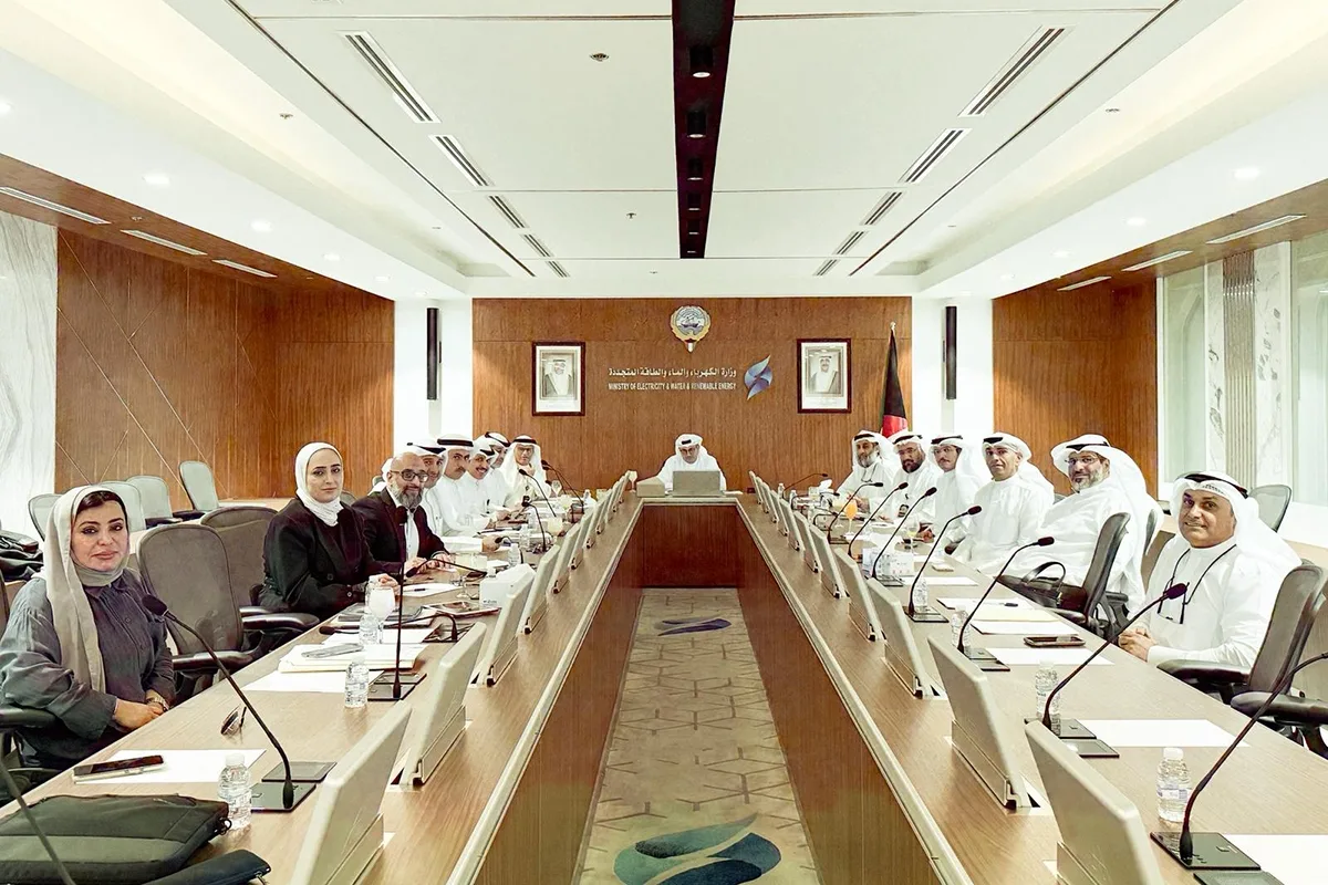وزير الكهرباء يعقد اجتماعاً تنسيقياً مع وزارة الصحة والبحوث لمتابعة المستجدات الإقليمية وزير الكهرباء يعقد اجتماعاً تنسيقياً مع وزارة الصحة والبحوث لمتابعة المستجدات الإقليمية