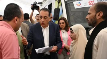 لقاء إنساني لرئيس الوزراء مع فتاة في البحيرة فقدت بصرها.. تابع التفاصيل