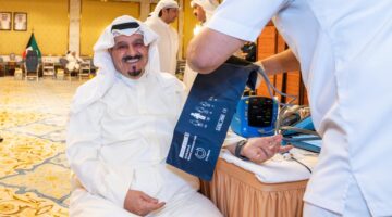 رئيس الحكومة والوزراء يساهمون في حملات التبرع بالدم للبنك المركزي
