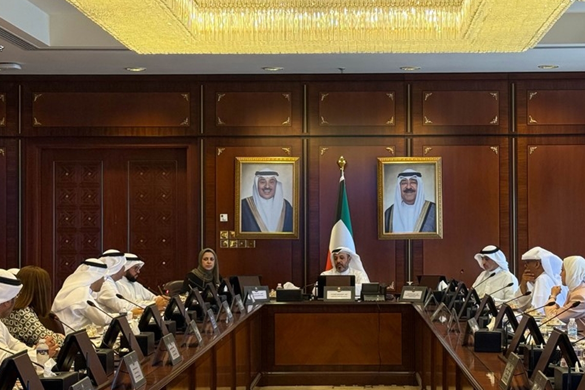 «تقييم الأداء» يتناول إنشاء مواقع استراتيجية لمخازن المواد الغذائية. «تقييم الأداء» يتناول إنشاء مواقع استراتيجية لمخازن المواد الغذائية.