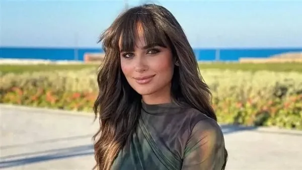 بعد حديث تامر عاشور مع صاحبة السعادة… من تكون المذيعة نانسي نور؟
