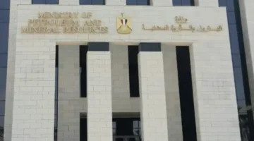 البترول: حصول 4 شركات على عقود للبحث عن الرمال الزجاجية والكاولين في الصحراء الشرقية