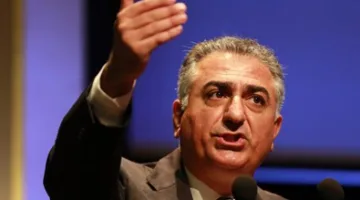 فوكس نيوز: ابن شاه إيران يناقش مع الكونجرس الأمريكي احتمالات ما بعد تغيير النظام في طهران