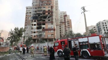 مسؤول عسكري إسرائيلي: القيادة الإيرانية تسعى للهروب.. ومقتل عشرة من العلماء النووين