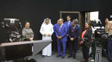 رئيس الجامعة البريطانية يستقبل رئيس جامعة حمدان بن محمد الذكية.