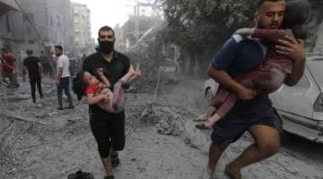 مئات من الكتّاب الإسبان يتظاهرون ضد مذبحة غزة: لا مبرر لقتل الأطفال، فهم ليسوا مقاتلين.