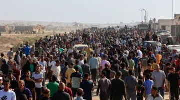 50 شهيدًا و200 جريح في قصف إسرائيلي على مراكز توزيع المساعدات في خان يونس