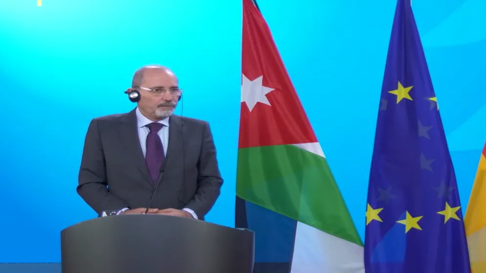 الصفدي: ن oppose امتلاك إيران للأسلحة النووية وندين الاعتداء الإسرائيلي عليها. الصفدي: ن oppose امتلاك إيران للأسلحة النووية وندين الاعتداء الإسرائيلي عليها.