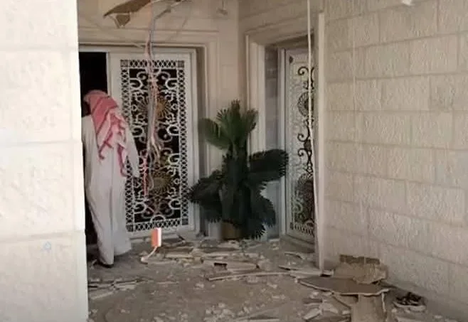 إرشادات بشأن الأضرار الناتجة عن سقوط جسم خارجي باللون الأزرق إرشادات بشأن الأضرار الناتجة عن سقوط جسم خارجي باللون الأزرق