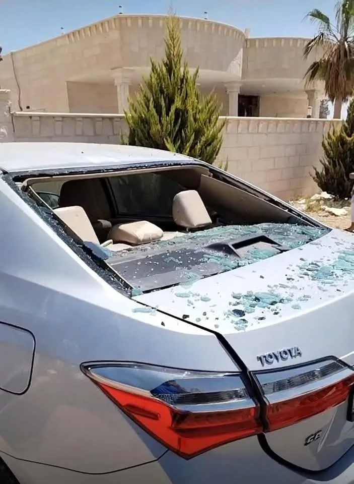 الجيش: الطائرة المسيرة الزرقاء سقطت محملة بكامل متفجراتها بسبب تقصير مدى رحلتها. الجيش: الطائرة المسيرة الزرقاء سقطت محملة بكامل متفجراتها بسبب تقصير مدى رحلتها.