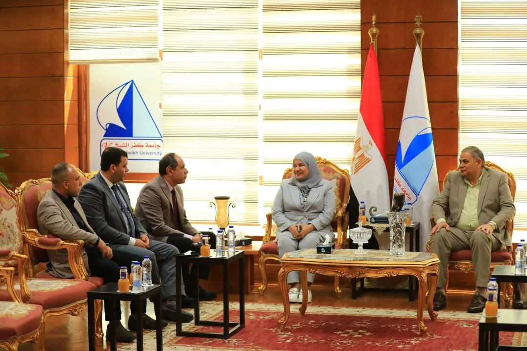 جامعة كفر الشيخ تتعاون مع وزارة البيئة وGIZ لإعداد الدليل الأول لإدارة النفايات الصلبة في الجامعات جامعة كفر الشيخ تتعاون مع وزارة البيئة وGIZ لإعداد الدليل الأول لإدارة النفايات الصلبة في الجامعات