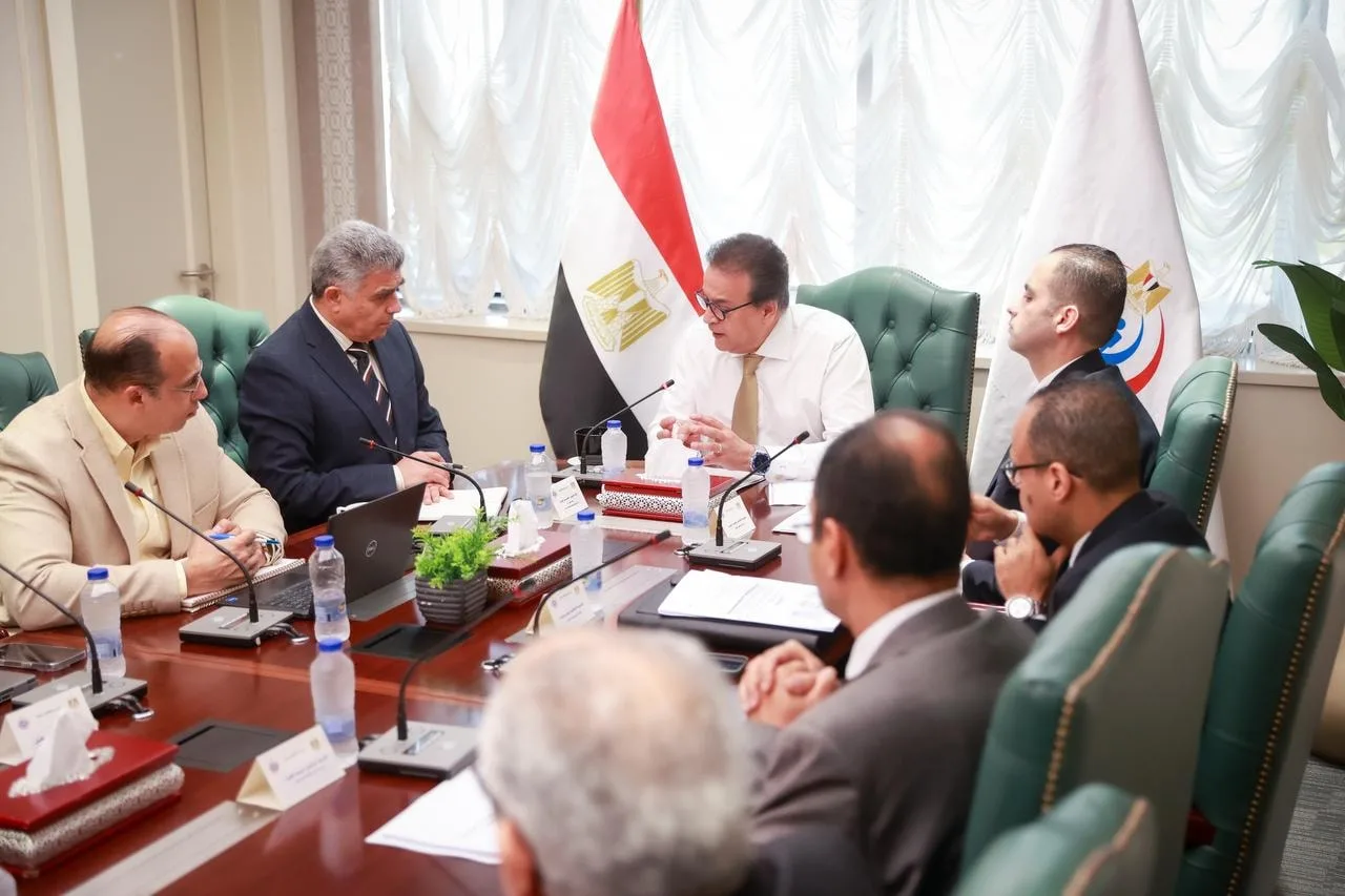وزير الصحة يناقش مع شركة جريفولز إيجيبت طرق تعزيز التعاون في المجال الصحي وزير الصحة يناقش مع شركة جريفولز إيجيبت طرق تعزيز التعاون في المجال الصحي