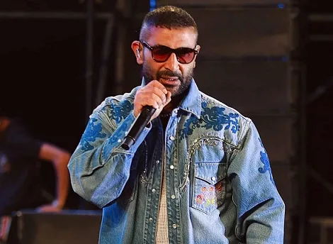 أحمد سعد يحيي احتفال تخرج دفعة جديدة من الجامعة الأمريكية أحمد سعد يحيي احتفال تخرج دفعة جديدة من الجامعة الأمريكية