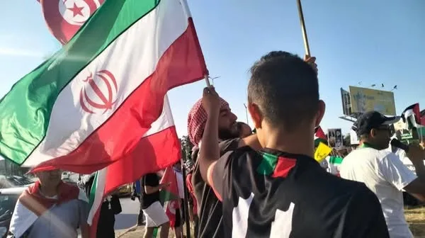تونس: تجمع كبير للتضامن مع إيران ورفض العدوان الإسرائيلي تونس: تجمع كبير للتضامن مع إيران ورفض العدوان الإسرائيلي
