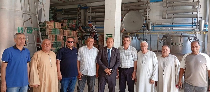 بعد تدخل وزير الزراعة.. مزارعو الياسمين في الغربية يشعرون بالارتياح لإعادة تسعير المحصول، ونقيب الفلاحين: أنقذنا محصولاً وطنياً. بعد تدخل وزير الزراعة.. مزارعو الياسمين في الغربية يشعرون بالارتياح لإعادة تسعير المحصول، ونقيب الفلاحين: أنقذنا محصولاً وطنياً.