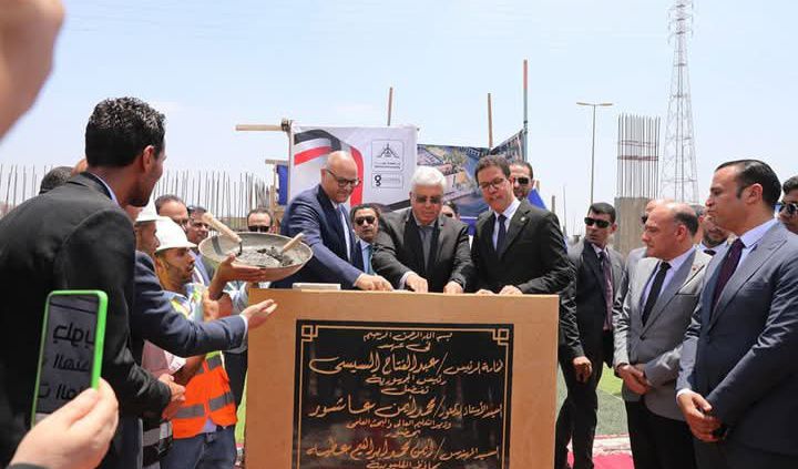 وزير التعليم العالي ومحافظ القليوبية ورئيس جامعة بنها يطلقون مجموعة من المشاريع في الجامعة. وزير التعليم العالي ومحافظ القليوبية ورئيس جامعة بنها يطلقون مجموعة من المشاريع في الجامعة.
