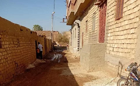 انهيار سد ترابي في محطة صرف إدفا بسوهاج وتسرب المياه إلى منازل السكان.. والمحافظة تتدخل انهيار سد ترابي في محطة صرف إدفا بسوهاج وتسرب المياه إلى منازل السكان.. والمحافظة تتدخل