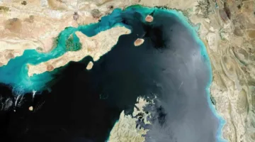 مضيق هرمز يتصدر الأحداث مجددًا مع تصاعد التوترات الإقليمية والهجمات العسكرية