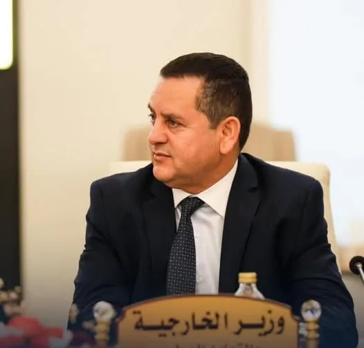 وزارة الخارجية والتعاون الدولي الليبية تستدعي القنصل اليوناني وتسلمه ملاحظة رسمية للاحتجاج. وزارة الخارجية والتعاون الدولي الليبية تستدعي القنصل اليوناني وتسلمه ملاحظة رسمية للاحتجاج.