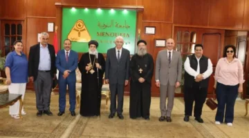 رئيس جامعة المنوفية يرحب بالأنبا بنيامين مطران المنوفية لتهنئته بعيد الأضحى المبارك