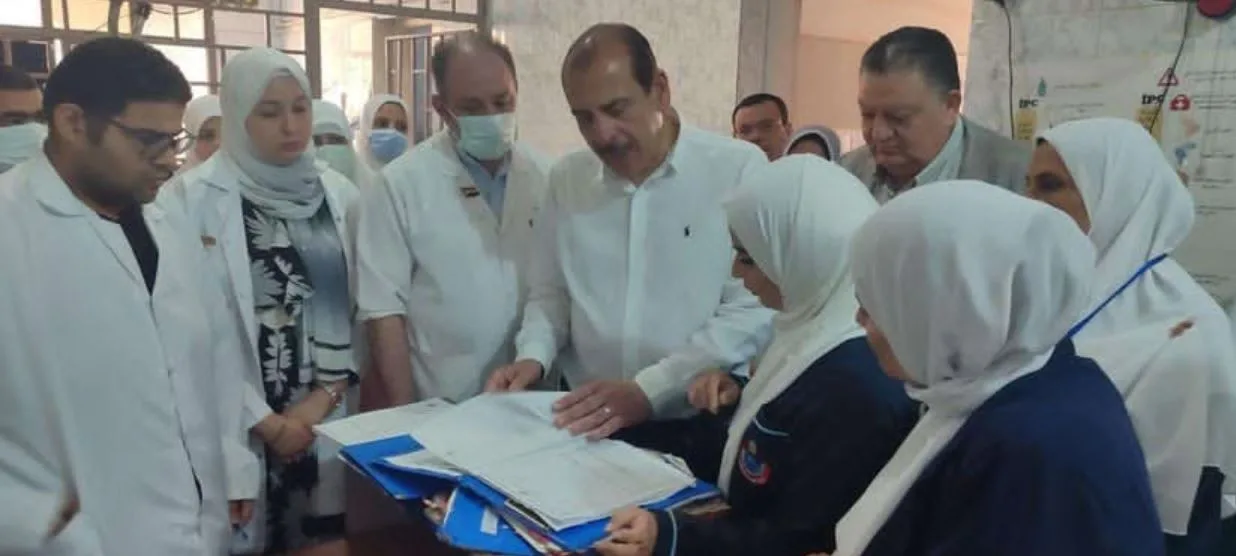 نائب وزير الصحة يقوم بزيارة المرافق الصحية في الدقهلية ويقترح منح مكافآت تشجيعية للمتفوقين. نائب وزير الصحة يقوم بزيارة المرافق الصحية في الدقهلية ويقترح منح مكافآت تشجيعية للمتفوقين.
