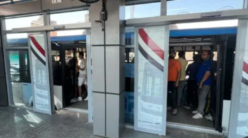 وزارة النقل تنبه من القيام بسلوكيات غير إيجابية خلال التشغيل التجريبي للمرحلة الأولى من خدمة الأتوبيس الترددي.