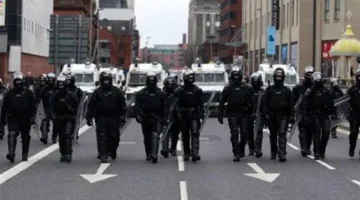 مقتل رجل وإصابة فتاة في حادث إطلاق نار داخل مركز تجاري في أيرلندا