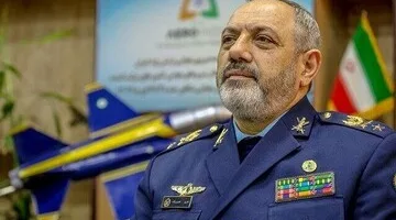 وزير الدفاع الإيراني يحذر من تنفيذ ضربات على القواعد الأمريكية في حال اندلاع نزاع بين طهران وواشنطن.