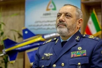 وزير الدفاع الإيراني يحذر من تنفيذ ضربات على القواعد الأمريكية في حال اندلاع نزاع بين طهران وواشنطن. وزير الدفاع الإيراني يحذر من تنفيذ ضربات على القواعد الأمريكية في حال اندلاع نزاع بين طهران وواشنطن.