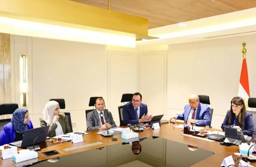 مصر والاتحاد الأوروبي يناقشان التحضيرات النهائية لآلية دعم الاقتصاد الكلي والميزانية