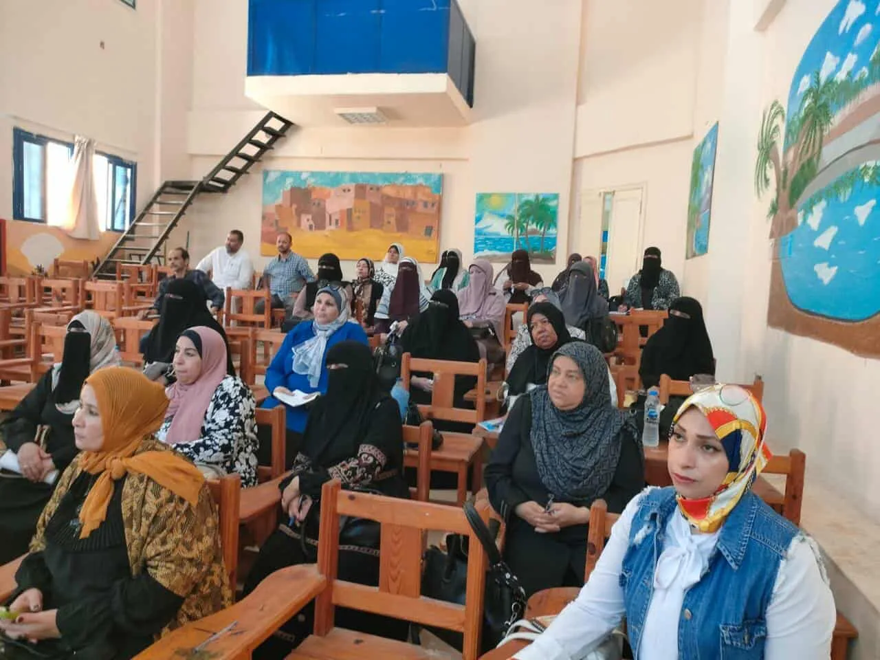 وكيل تعليم مطروح: برنامج دعم تربوي لتعزيز المستوى اللغوي لدى الطلاب وكيل تعليم مطروح: برنامج دعم تربوي لتعزيز المستوى اللغوي لدى الطلاب