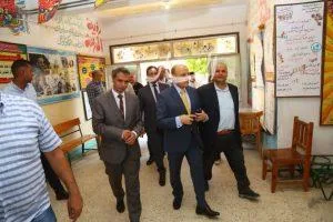 محافظ كفر الشيخ يتابع تقدم امتحانات الثانوية العامة في لجنة «عزت الشافعي للبنات»