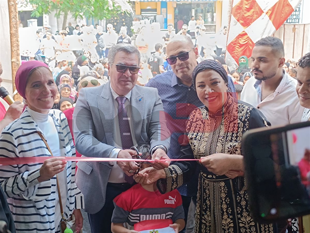 النائبة نشوي الديب ومحمد مرعي سكرتير عام مساعد محافظة الجيزة 