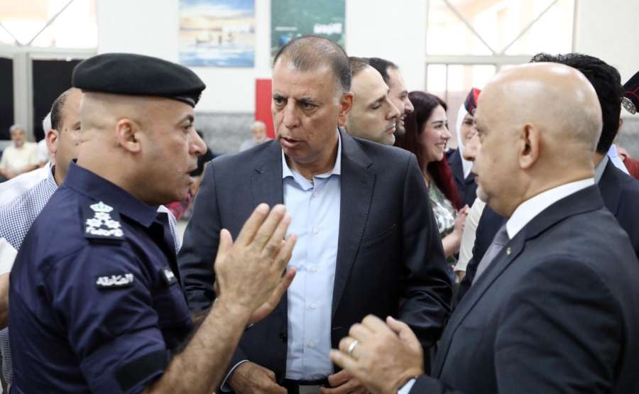 الحاج توفيق يثني على استجابة وزارة الداخلية لمطالب القطاع التجاري الأردني السوري (صور) الحاج توفيق يثني على استجابة وزارة الداخلية لمطالب القطاع التجاري الأردني السوري (صور)