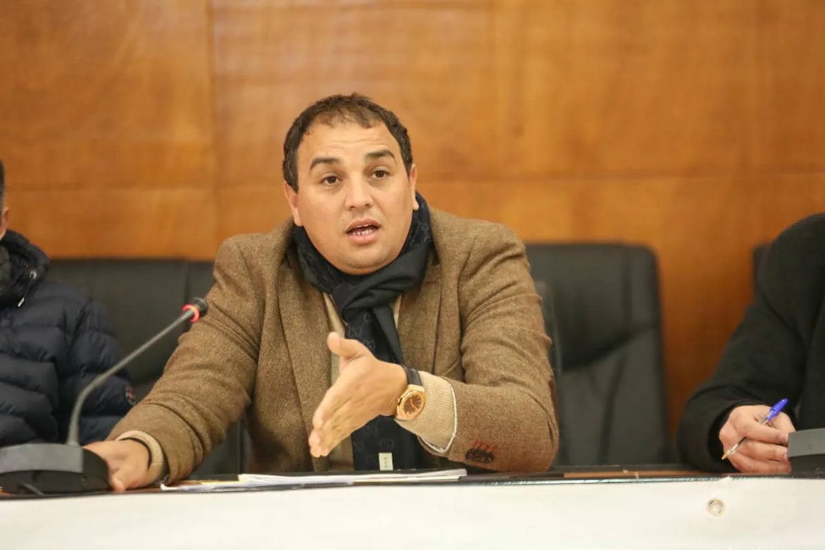 بركات ينتقد وزراء “الأحرار” ويشدد على ضرورة قيادة “البام” للحكومة الآن بركات ينتقد وزراء “الأحرار” ويشدد على ضرورة قيادة “البام” للحكومة الآن